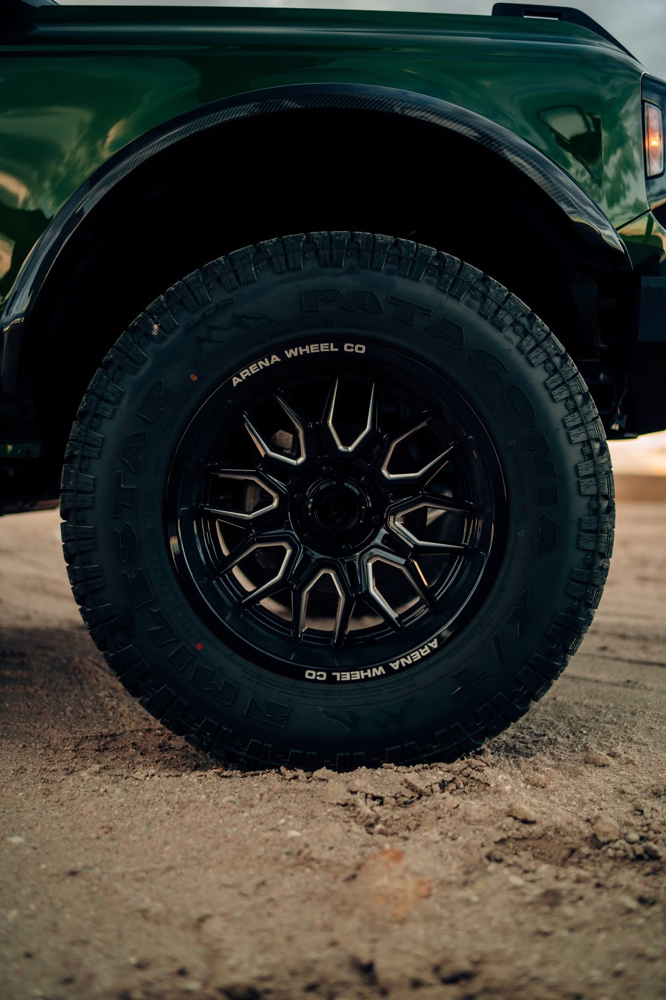 Used 2024 Ford Bronco Outer Banks AWD/4WD image 2