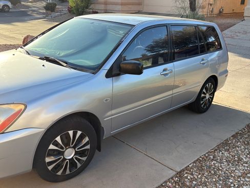 Used 2004 Mitsubishi Lancer LS FWD image 9