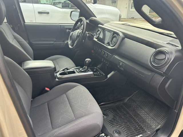 Used 2019 Toyota Tacoma TRD Sport w/ Technology Package AWD/4WD image 11
