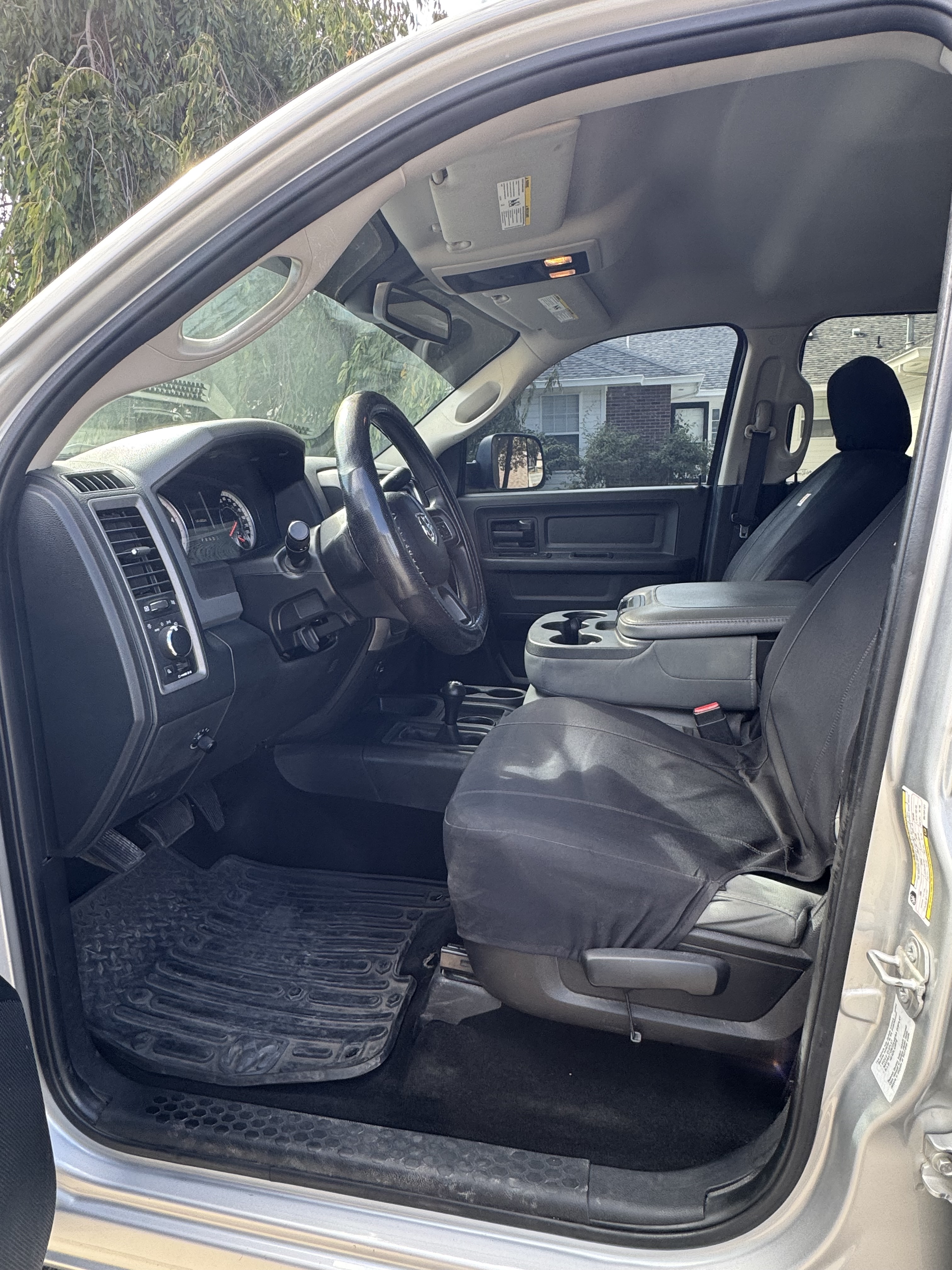 Used 2016 RAM 2500 Tradesman w/ Chrome Appearance Group AWD/4WD image 6