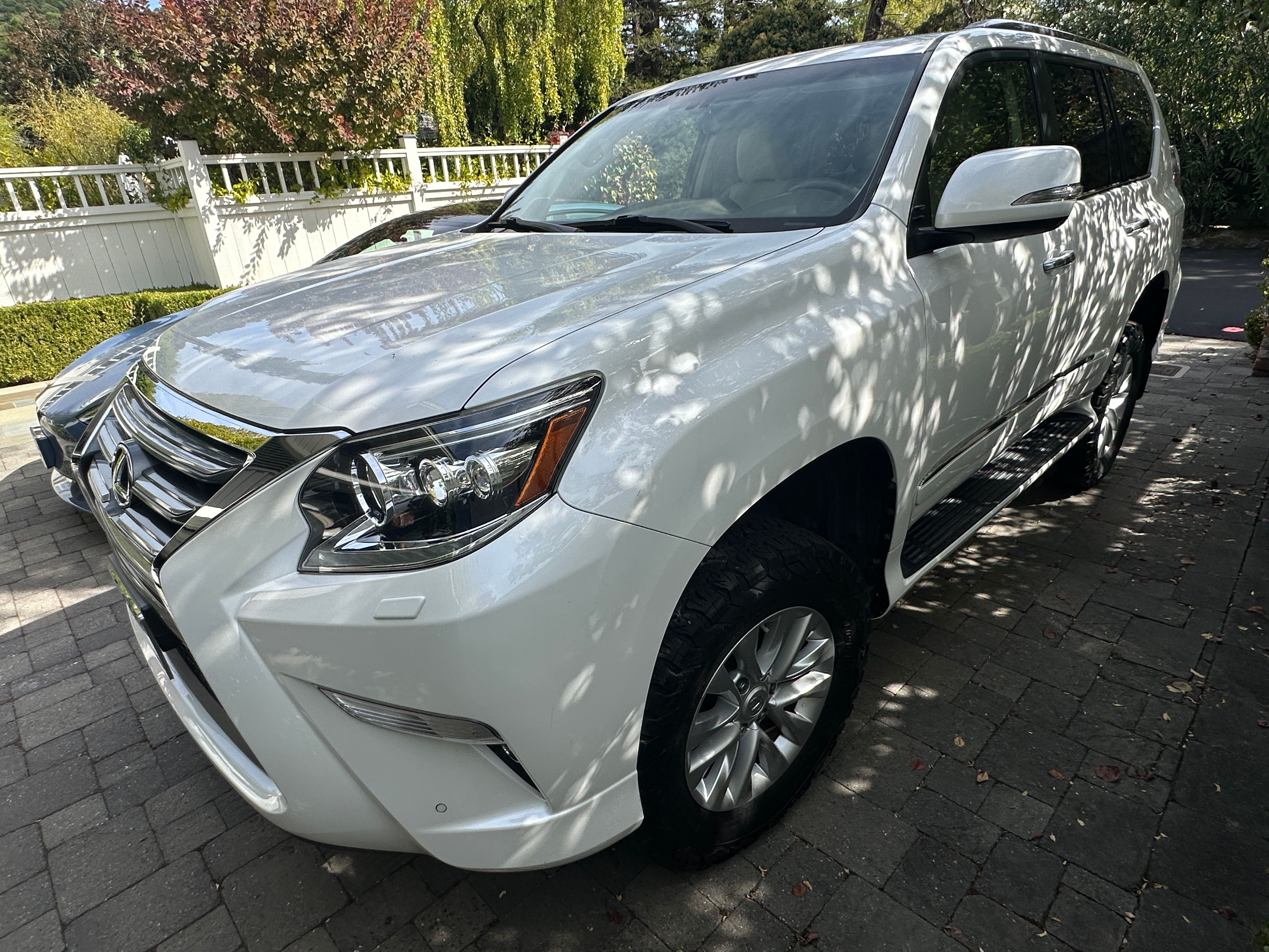 Used 2018 Lexus GX 460 Premium w/ Premium Package AWD/4WD image 15