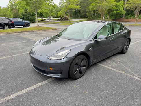 Used 2018 Tesla Model 3 Long Range AWD/4WD image 10