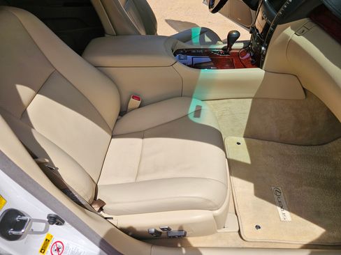 Used 2008 Lexus LS 460 RWD image 17
