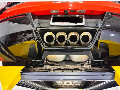 Used 2015 Chevrolet Corvette Z06 w/ 3LZ Preferred Equipment Group RWD image 11