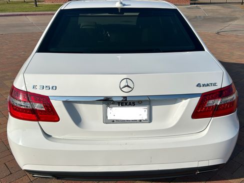 Used 2013 Mercedes-Benz E 350 4MATIC Sedan image 12