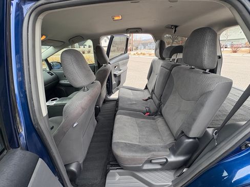 Used 2014 Toyota Prius V Three image 9