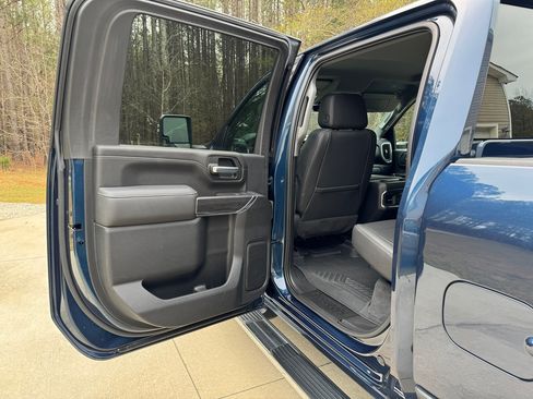 Used 2021 Chevrolet Silverado 2500 LTZ w/ LTZ Premium Package image 14