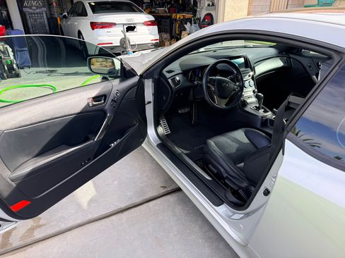 Used 2013 Hyundai Genesis 3.8 image 17