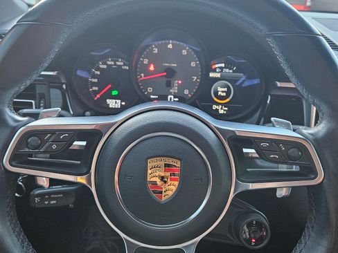 Used 2020 Porsche Macan S image 6