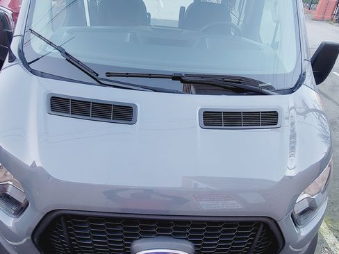 Used 2022 Ford Transit 250 High Roof Extended Length Van image 6