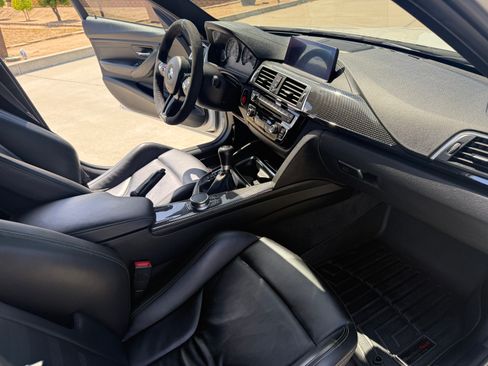 Used 2018 BMW M3 RWD image 13