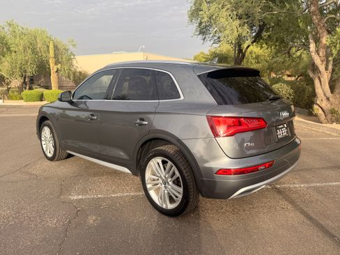 Used 2019 Audi Q5 2.0T Premium Plus w/ Premium Plus Package AWD/4WD image 8