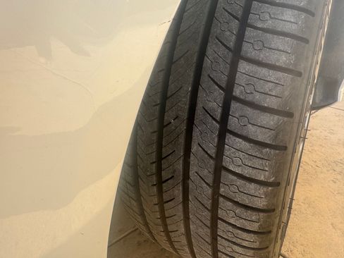 Used 2011 Mercedes-Benz E 350 Sedan image 24