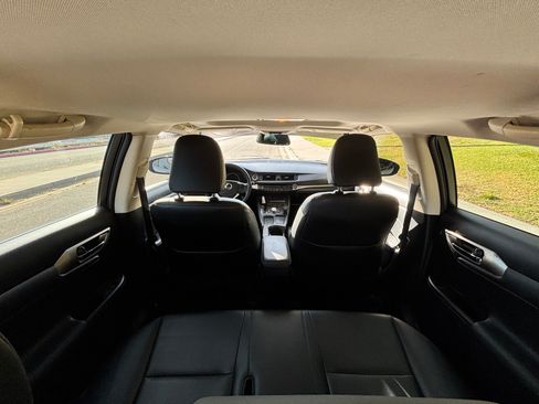 Used 2014 Lexus CT 200h FWD image 12