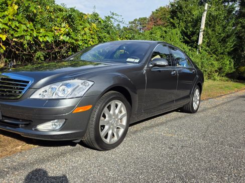 Used 2007 Mercedes-Benz S 550 4MATIC image 2