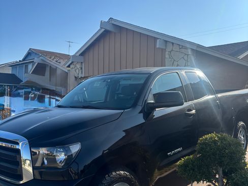 Used 2011 Toyota Tundra 2WD Double Cab w/ Tow Pkg image 4