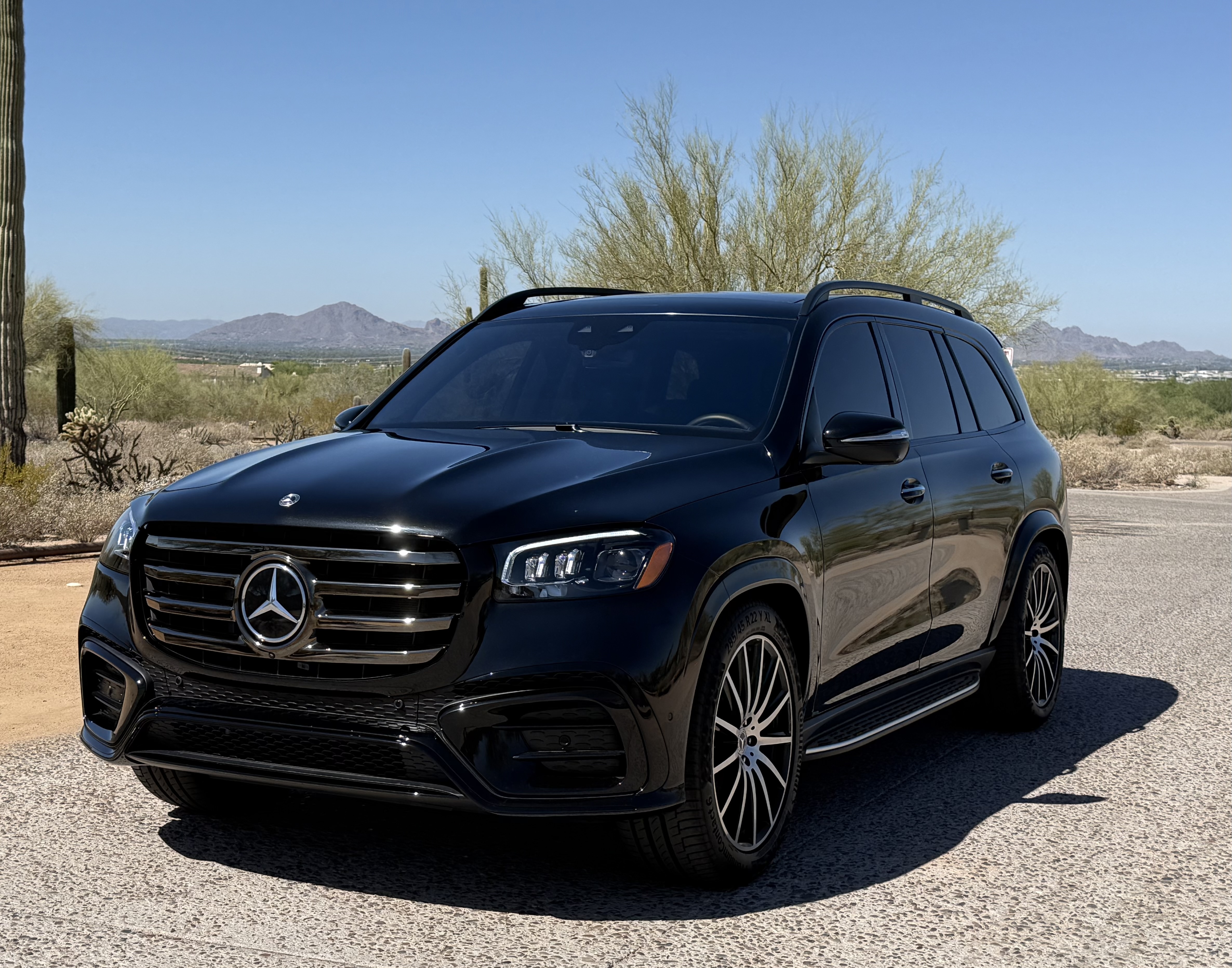 Used 2024 Mercedes-Benz GLS 580 4MATIC image 9