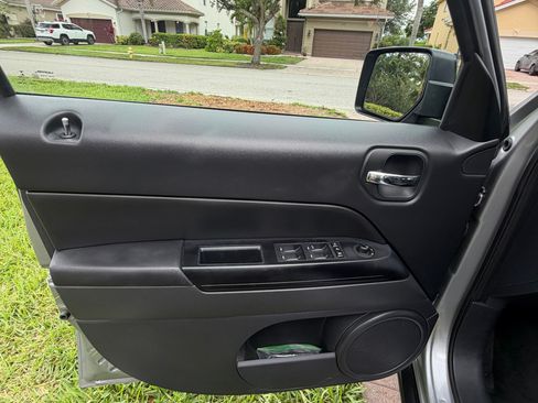 Used 2017 Jeep Patriot Sport w/ Power Value Group FWD image 10