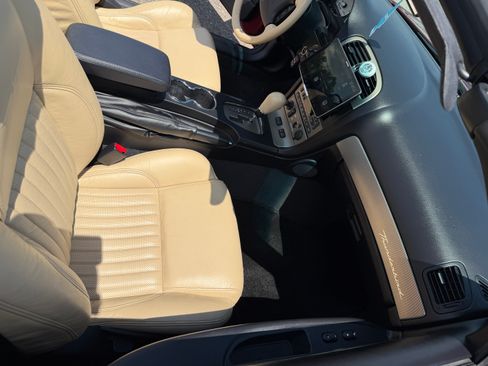 Used 2004 Ford Thunderbird RWD image 14