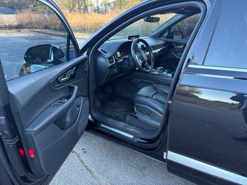 Used 2017 Audi Q7 3.0T Premium image 14