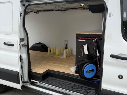 Used 2018 Ford Transit 250 148 Low Roof RWD image 6