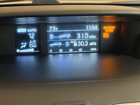 Used 2017 Subaru Forester 2.5i Premium AWD/4WD image 21