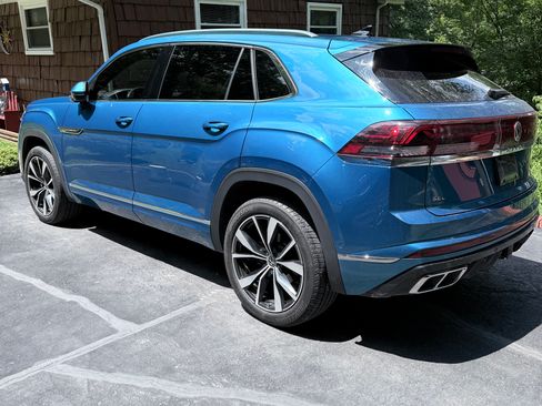 Used 2024 Volkswagen Atlas Cross Sport SEL Premium R-Line AWD/4WD image 2