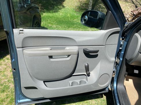 Used 2010 Chevrolet Silverado 1500 W/T image 13