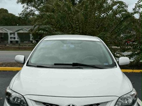 Used 2011 Toyota Corolla S image 1