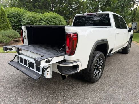 Used 2021 GMC Sierra 2500 AT4 w/ AT4 Premium Plus Package AWD/4WD image 8