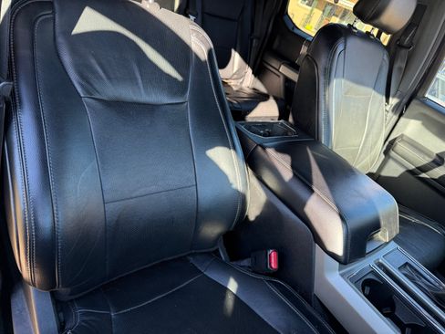 Used 2017 Ford F150 Lariat w/ Equipment Group 502A Luxury image 14