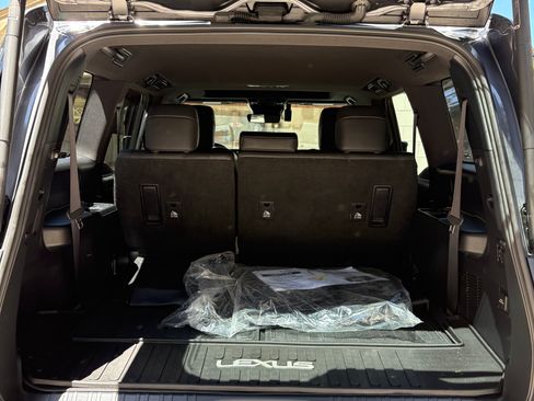Used 2025 Lexus GX 550 AWD/4WD image 6