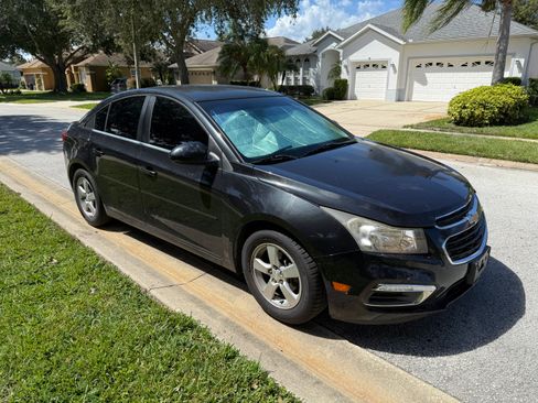 Used 2016 Chevrolet Cruze LT w/ Technology Package image 4