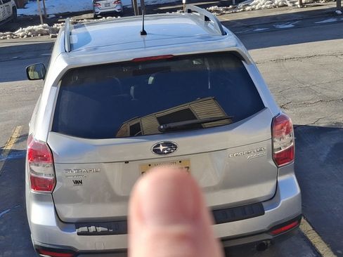 Used 2015 Subaru Forester 2.5i Limited image 2