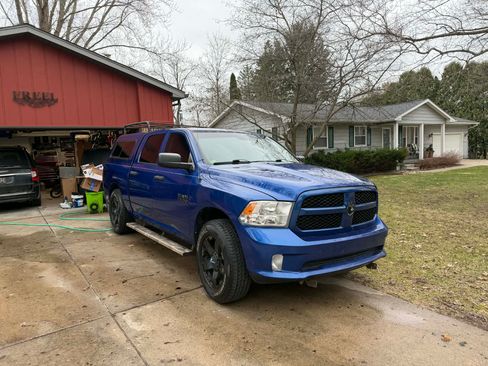 Used 2014 RAM 1500 Express image 4