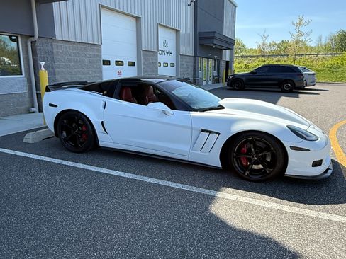 Used 2013 Chevrolet Corvette Grand Sport w/ 2LT Preferred Equipment Group RWD image 1