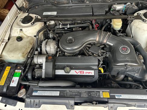 Used 1993 Cadillac De Ville Sedan image 2