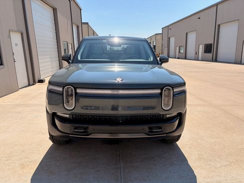 Used 2026 Rivian R1T Premium AWD/4WD image 8