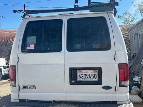 Used 2001 Ford E-350 and Econoline 350 Extended Super Duty image 12