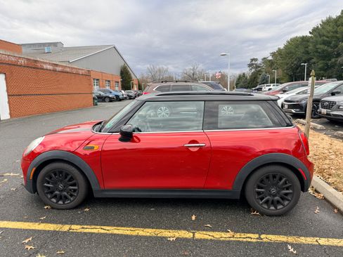 Used 2016 MINI Cooper 2-Door Hardtop image 9