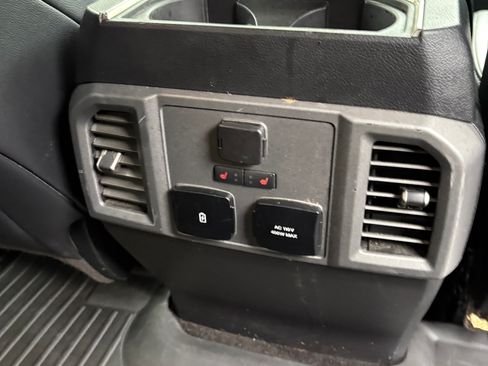 Used 2018 Ford F150 Raptor w/ Equipment Group 802A Luxury image 16