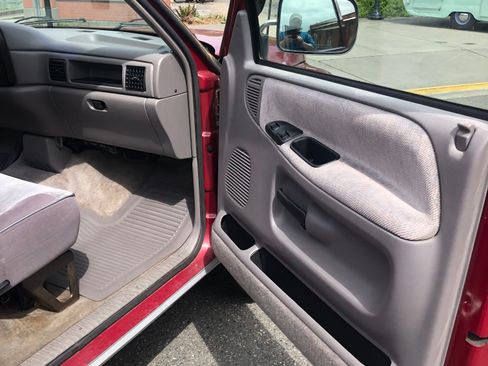 Used 1994 Dodge Ram 1500 Truck 2WD Regular Cab image 11