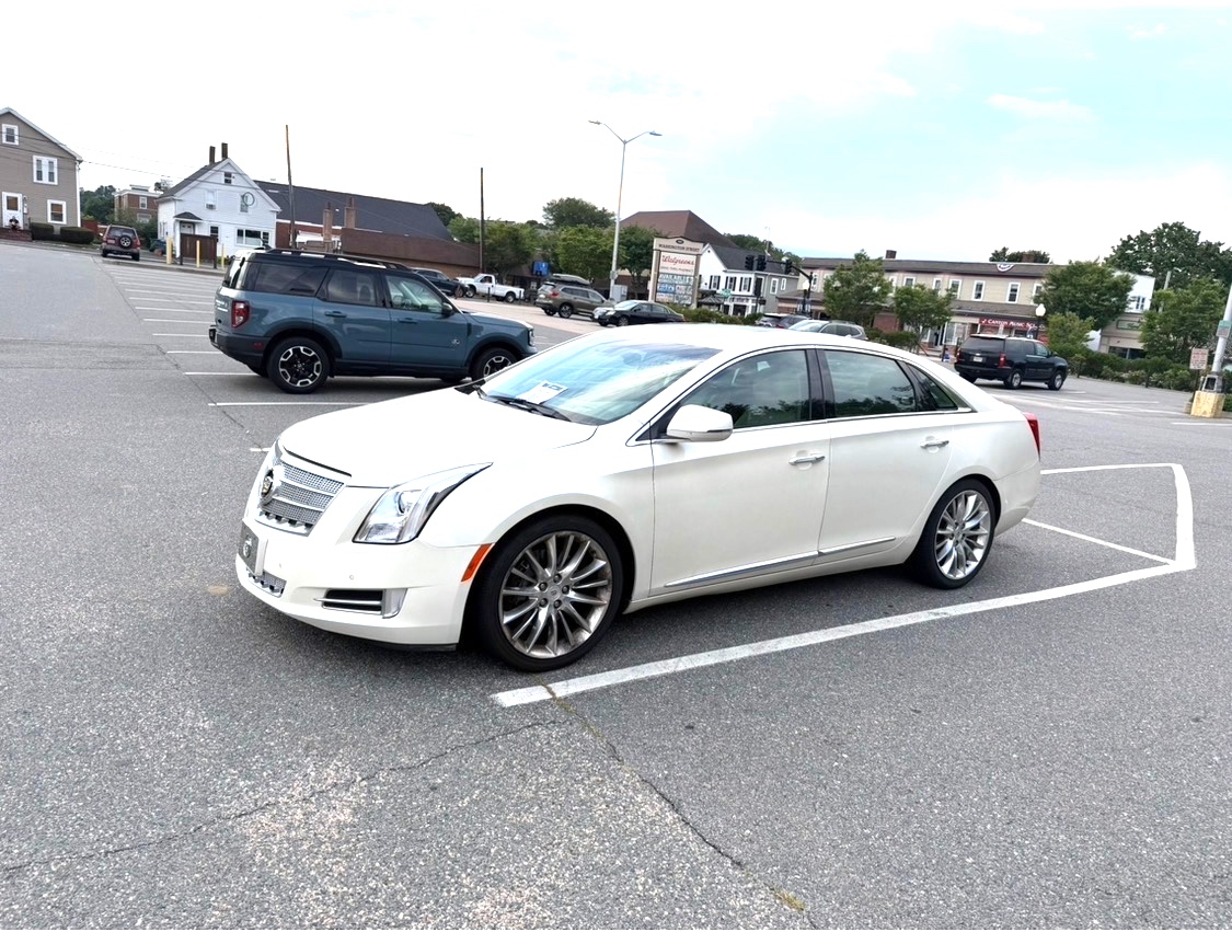 Used 2013 Cadillac XTS Platinum AWD/4WD image 1