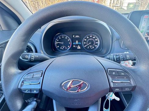 Used 2023 Hyundai Kona SE w/ Cargo Package image 6
