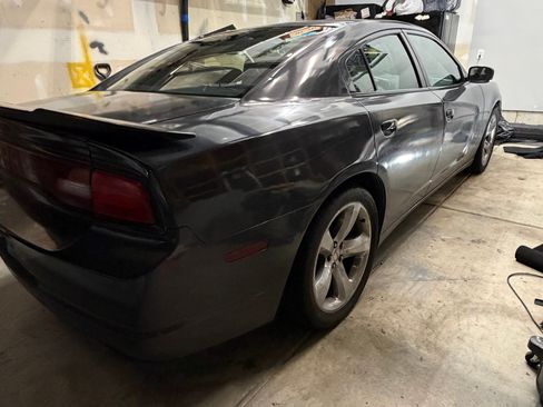 Used 2012 Dodge Charger SE image 9