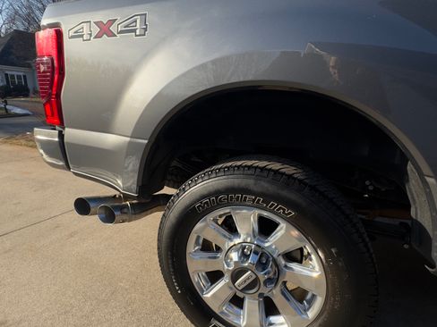 Used 2022 Ford F250 Platinum image 10