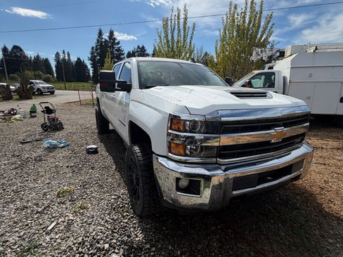 Used 2019 Chevrolet Silverado 2500 LT image 4