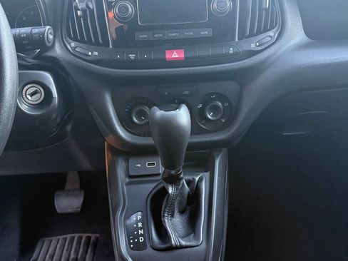 Used 2021 RAM ProMaster City Tradesman image 12