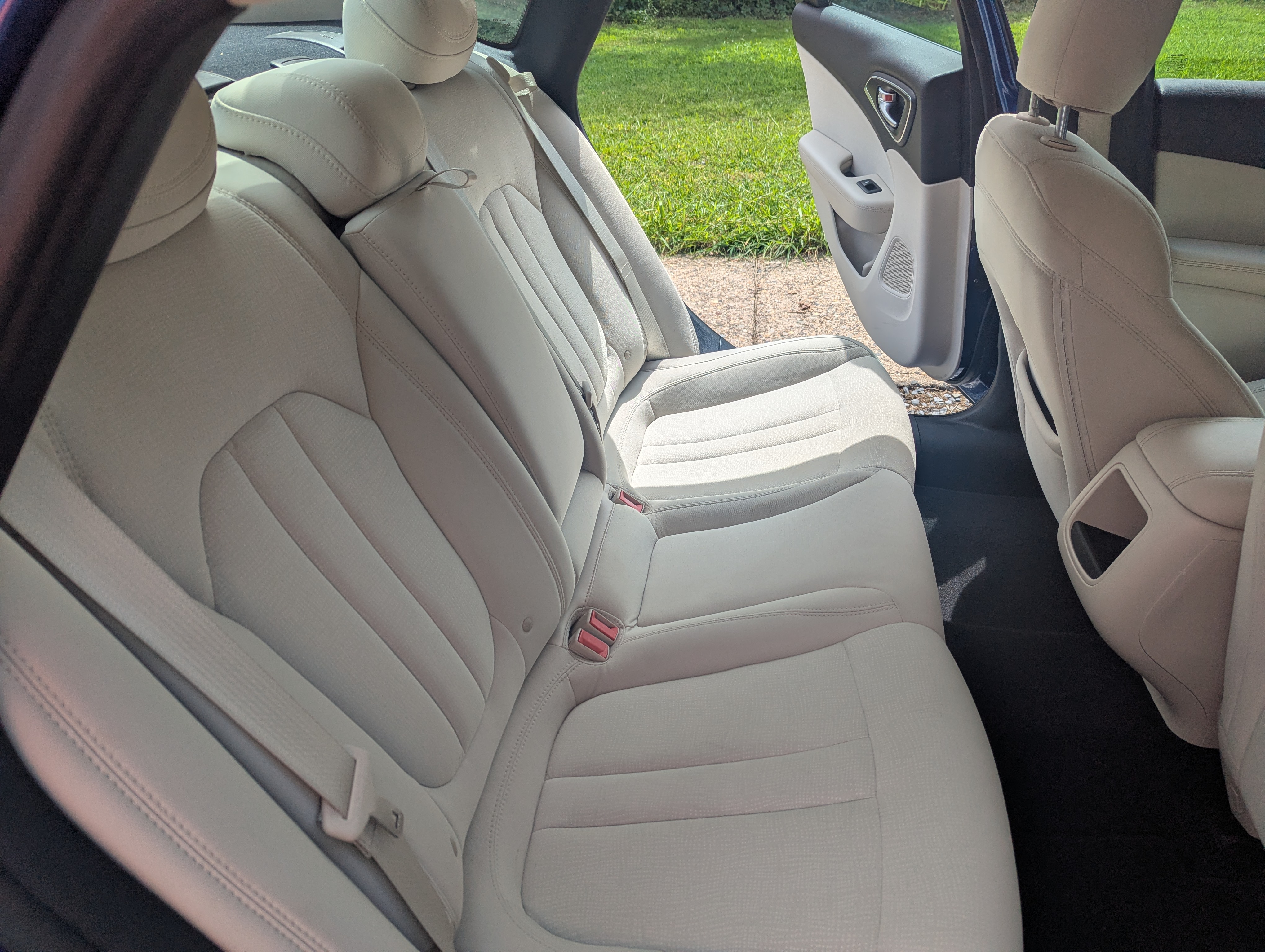 Used 2015 Chrysler 200 Limited FWD image 14