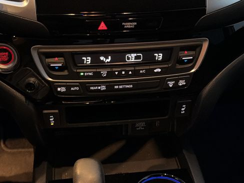 Used 2017 Honda Ridgeline RTL-E image 12